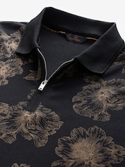 Schwarz/Blumenmuster - Signature Polo-Shirt aus Modal - Bild 8 von 8
