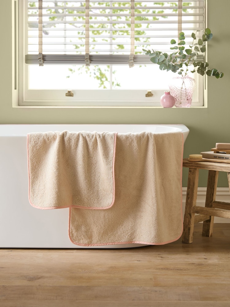 Colour Pop Trim 100% Cotton Towel - صورة 1 من 4 Colour Pop Trim 100% Cotton Towel - صورة 1 من 4