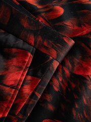 Twisted Tailor Red Skinny Fit Heron Floral Cotton Trousers - Image 4 of 4