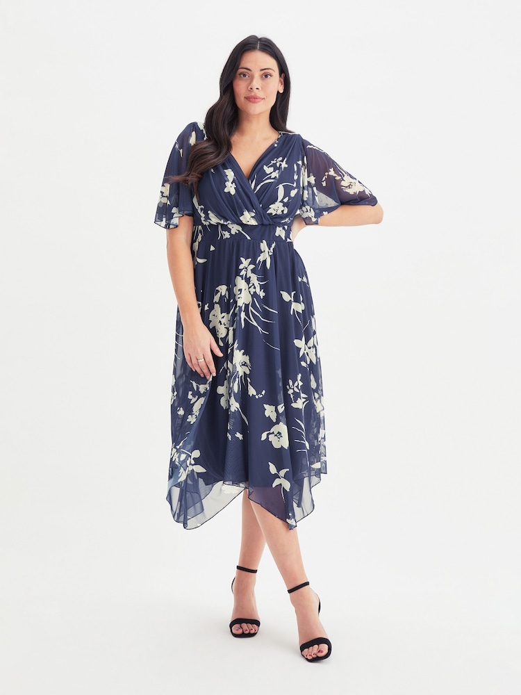Marineblau und Creme - Scarlett & Jo Julie Kleid mit Zipfelsaum - Bild 1 von 5 Marineblau und Creme - Scarlett & Jo Julie Kleid mit Zipfelsaum - Bild 1 von 5