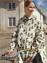 Ilse Jacobsen Leopard Print Waterproof Poncho - Image 5 of 9