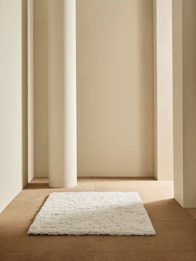 MADE.COM White Rectangular Dala Shaggy Berber Wool Rug - Image 2 of 5