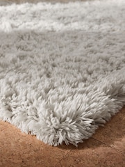 MADE.COM White Rectangular Dala Shaggy Berber Wool Rug - Image 4 of 5