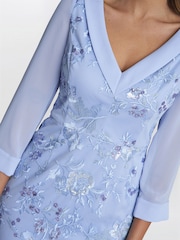 Gina Bacconi Blue Daisy Crepe Dress With Embroidery - Image 4 of 6