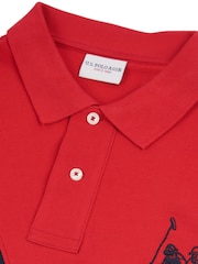 من U.S. Polo Assn. قميص بولو بخامة %100 قطن بتصميم قصَّات وخياطة للرجال تلبيس قياسي - صورة 8 من 9