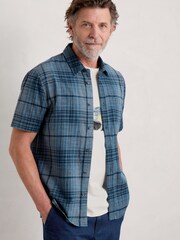 Seasalt Cornwall Blue Mens Skylight Cave Short Sleeve Shirt - Image 4 of 8
