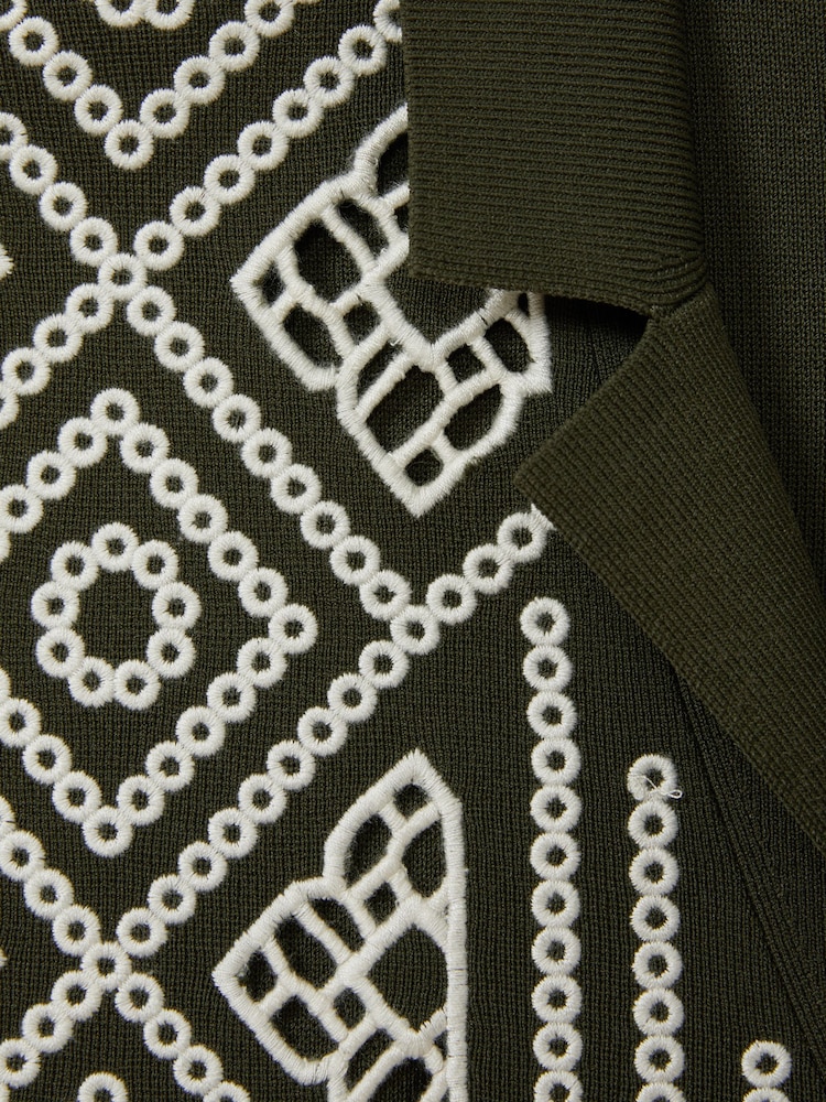 Khaki Green/Off White - Reiss Stefano Contrast Embroidered Cuban Collar Shirt - Изображение 5 из 5 Khaki Green/Off White - Reiss Stefano Contrast Embroidered Cuban Collar Shirt - Изображение 5 из 5