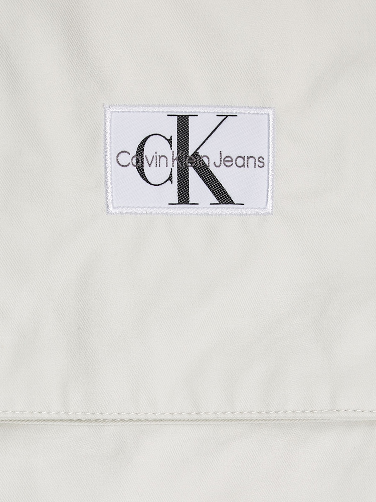 Calvin Klein Kurze Utility-Jacke mit Logo - Bild 6 von 6