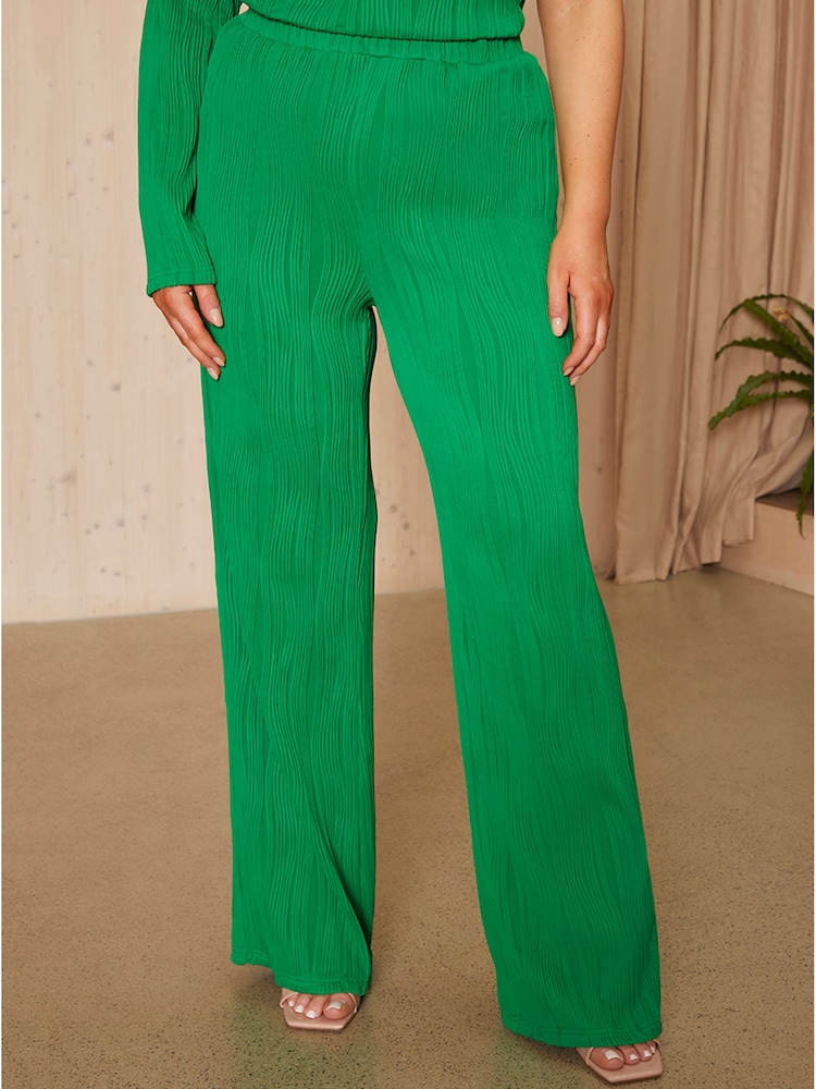 Chi Chi London Green Elasticated Waist Swirl Plisse Trousers - Image 2 of 4