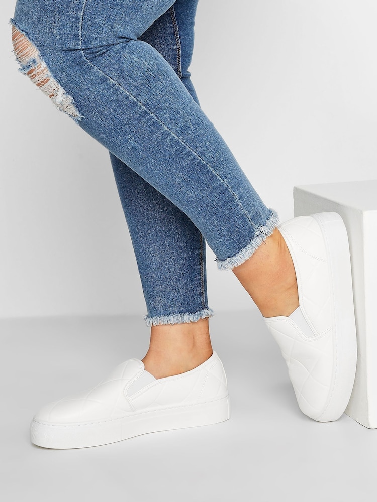Yours Curve športni copati Extra-širok kroj Quilted Slip On - Slika 1 iz 5 Yours Curve športni copati Extra-širok kroj Quilted Slip On - Slika 1 iz 5