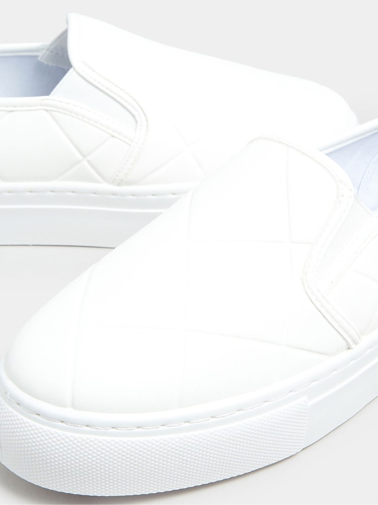 Yours Curve športni copati Extra-širok kroj Quilted Slip On - Slika 5 iz 5 Yours Curve športni copati Extra-širok kroj Quilted Slip On - Slika 5 iz 5