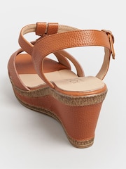 Yours Curve Extra Wide Fit Comfort Cross Strap Plaited Wedges - صورة 5 من 5