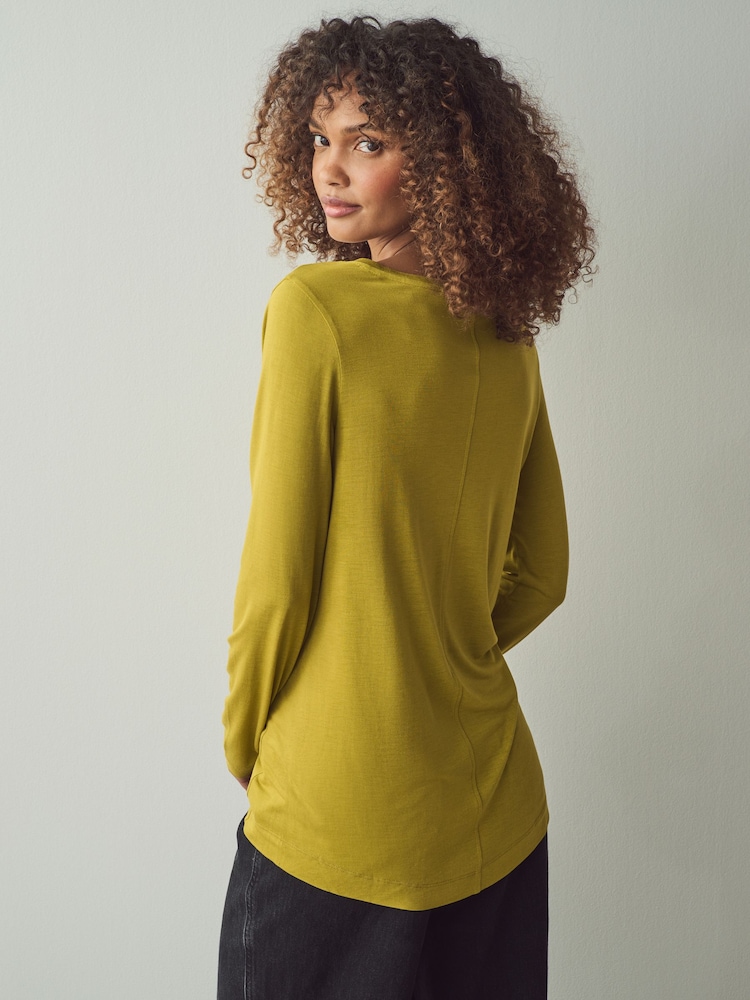 Celery Green Print Slouch V-Neck Long Sleeve T-Shirt - Image 3 of 4