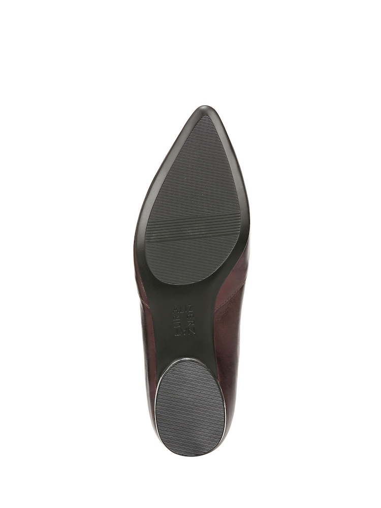 Rot - Naturalizer Havana Spitze Ballerinas aus Leder - Bild 7 von 7 Rot - Naturalizer Havana Spitze Ballerinas aus Leder - Bild 7 von 7