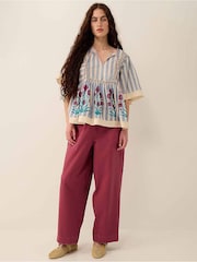 East Rylea Hand-Screen Printed Placement Floral Striped Cotton Top - Imagen 3 de 5