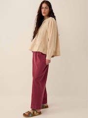 Camisa de lino con cuello anudado y bordados de East Liza Pintuck - Imagen 5 de 5