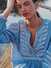 East Alva Floral Hand-Embroidery Cotton Top - Imagen 4 de 4