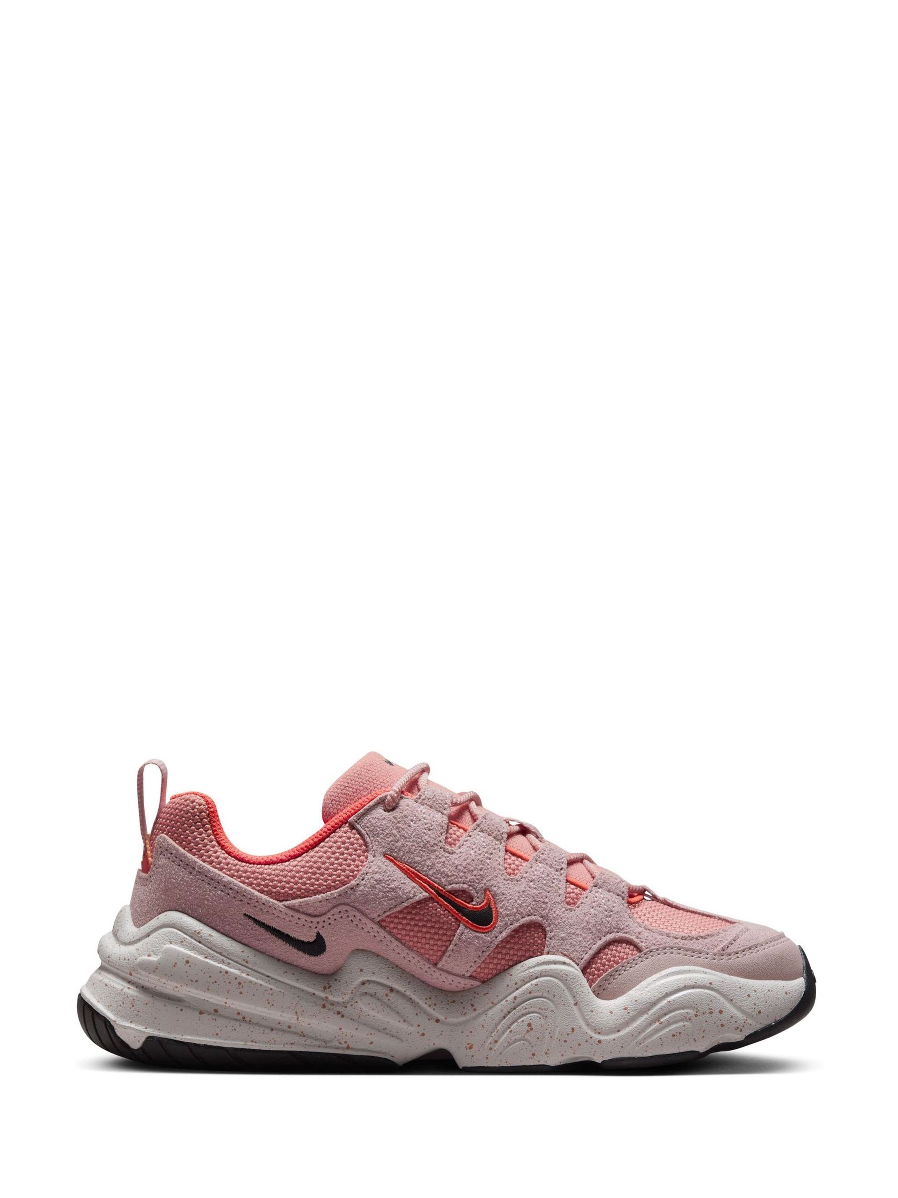 nike red white trainers