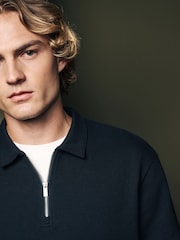 Schwarz - Langärmeliges Poloshirt aus 100 % Baumwolle mit Waffelstruktur - Bild 4 von 7