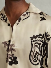Reiss Off White/Black Babylon Relaxed Floral Print Cuban Collar Shirt - Image 3 of 5