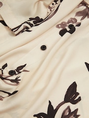 Reiss Off White/Black Babylon Relaxed Floral Print Cuban Collar Shirt - Image 5 of 5