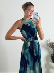 Style Cheat Blue Luisa Belted Pleated Maxi Dress - Image 4 of 4