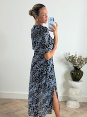 Style Cheat Black Andi Angel Sleeve Midi Dress in Floral - Image 3 of 4