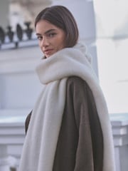 Cream Wool And Alpaca Blend Heavyweight Blanket Scarf - Image 4 of 11