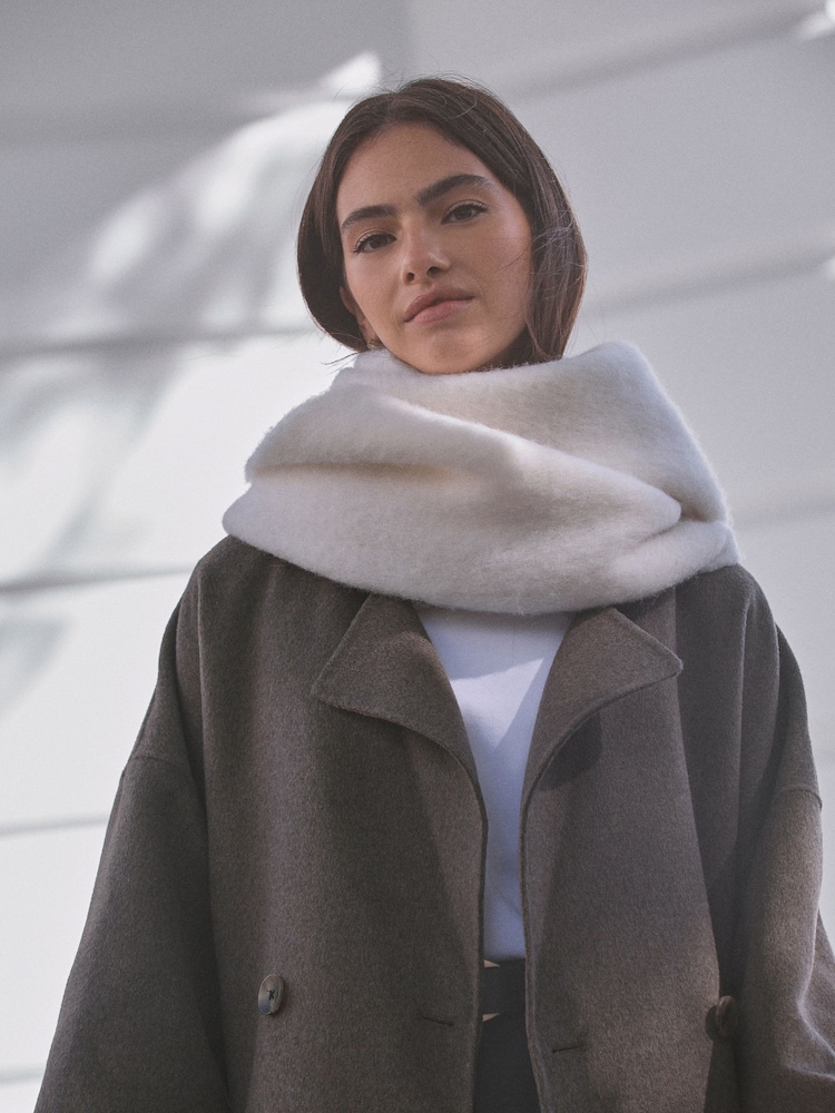 Buy Cream Wool And Alpaca Blend Heavyweight Blanket Scarf from