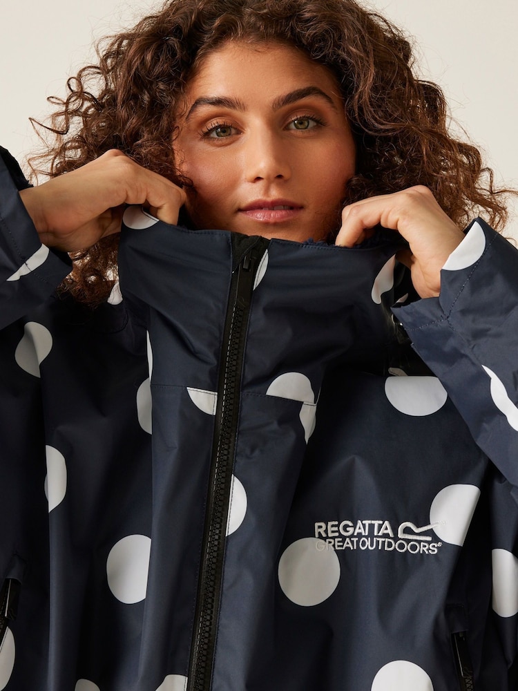 Regatta Blue White Adult Waterproof Changing Robe - Image 4 of 8