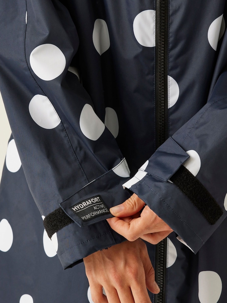 Regatta Blue White Adult Waterproof Changing Robe - Image 5 of 8