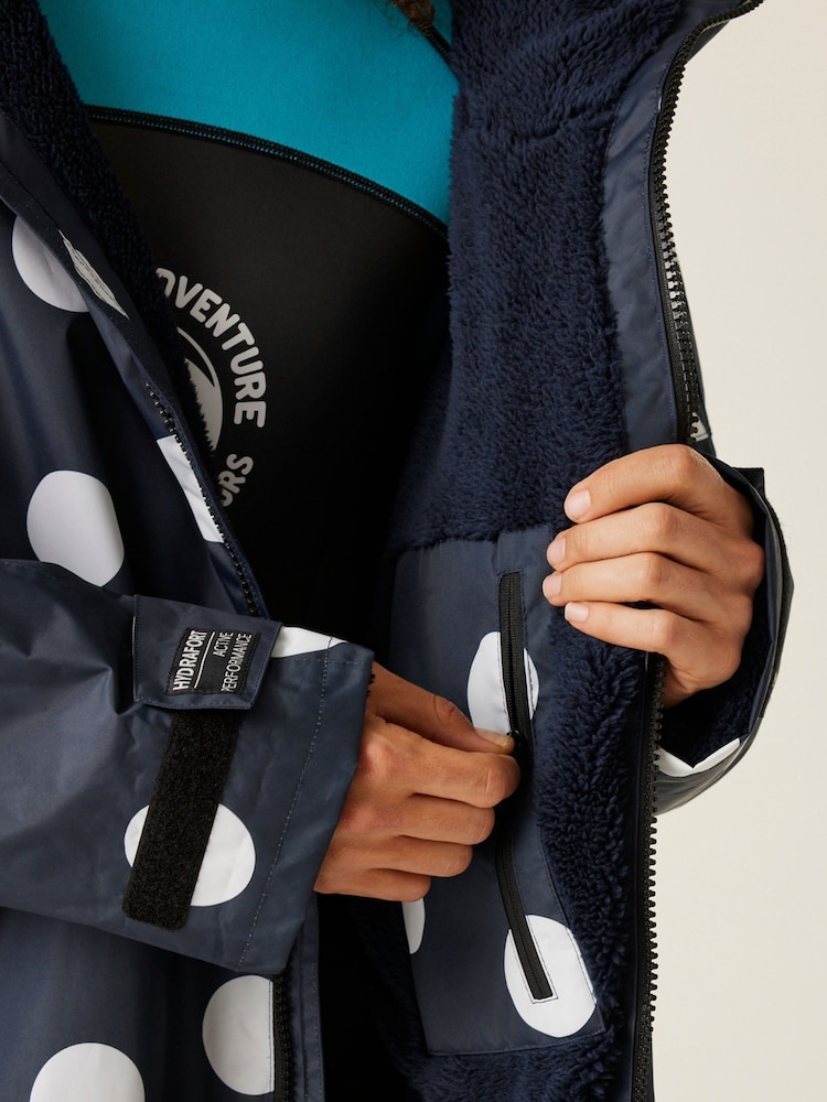 Regatta Blue White Adult Waterproof Changing Robe - Image 6 of 8
