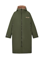 Regatta Green Oversized Waterproof Borg-Fleece Lined Changing Robe - Image 9 of 12
