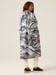 Regatta White/Green Adult Waterproof Changing Coat - Image 2 of 9