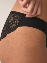 Schwarz - Nahtlose Slips mit Spitzenrückseite im 5er-Pack - Bild 4 von 5