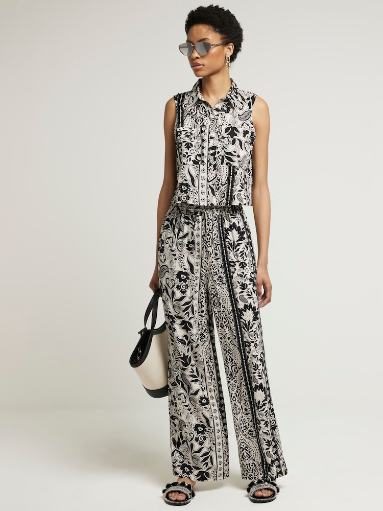 River Island Black Boxy Cropped Shirt - Image 1 of 4 River Island Black Boxy Cropped Shirt - Image 1 of 4