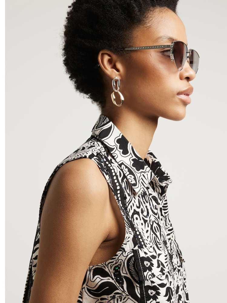River Island Black Boxy Cropped Shirt - Image 2 of 4 River Island Black Boxy Cropped Shirt - Image 2 of 4