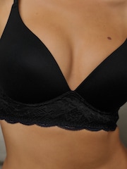 Black Pad Non Wire Ultimate Comfort Light Pad Non Wire Lounge Bra A-E - Image 4 of 4
