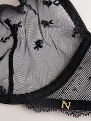 Noir - Heart Embroidery Non Pad Plunge Bra A-E - Image 8 de 8