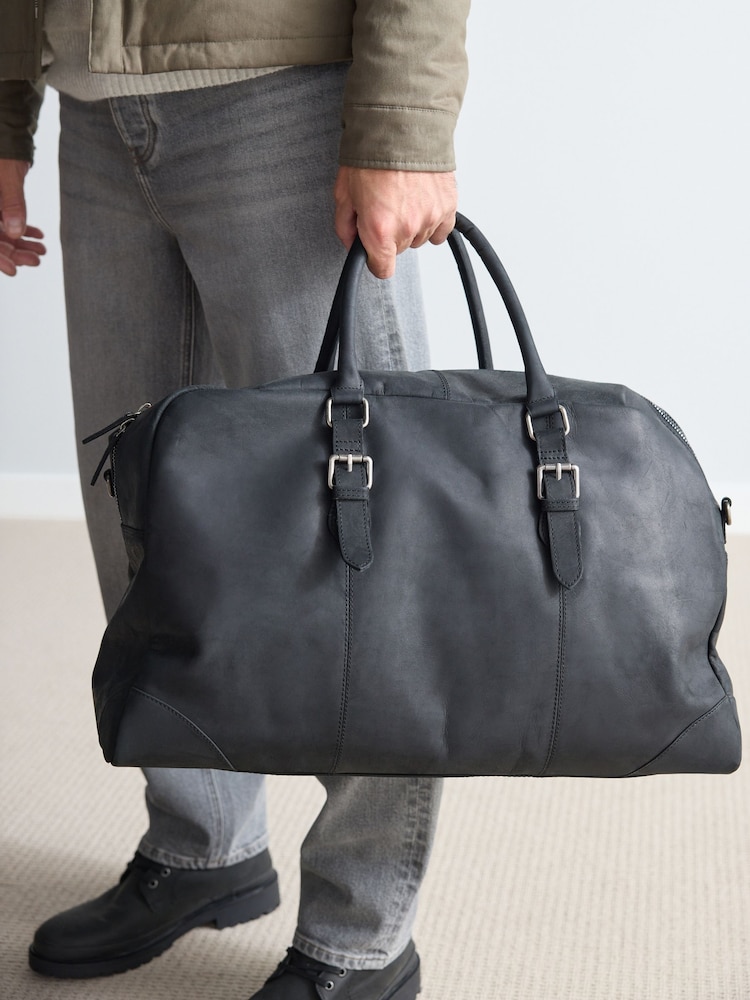 أسود - Signature Oily Leather Holdall Bag - صورة 2 من 8