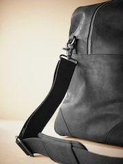 أسود - Signature Oily Leather Holdall Bag - صورة 6 من 8