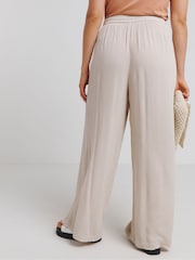 Бежевый - Simply Be Tie Waist Crinkle Wide Leg Trousers - Изображение 3 из 4