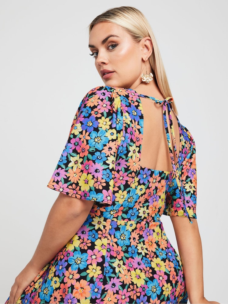 Yours Curve Black LIMITED COLLECTION  Floral Print Angel Sleeve Mini Dress - Image 2 of 5