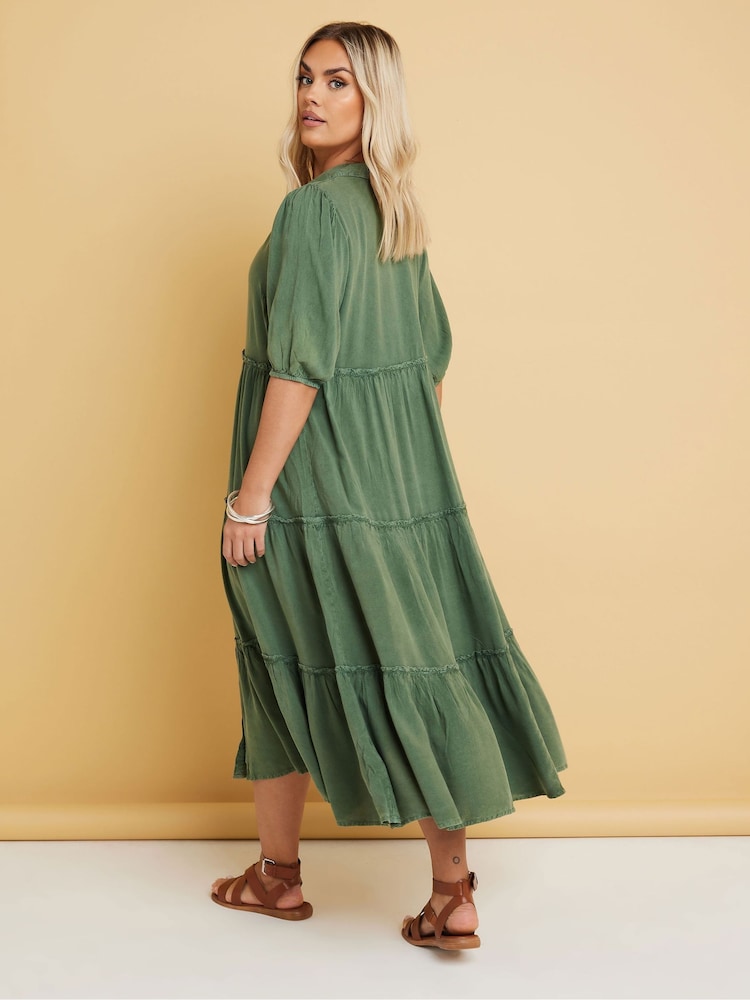 Yours Curve 100% Cotton Short Sleeve Tiered Chambray Midi Dress - Image 2 of 5 Yours Curve 100% Cotton Short Sleeve Tiered Chambray Midi Dress - Image 2 of 5