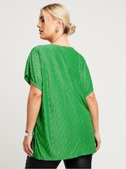 Yours Curve Green Limited Zig Zag Plisse Grown On Sleeve Top - Image 2 of 5