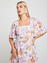 Minivestido con mangas de ángel y estampado floral LIMITED COLLECTION de Yours Curve - Imagen 2 de 6