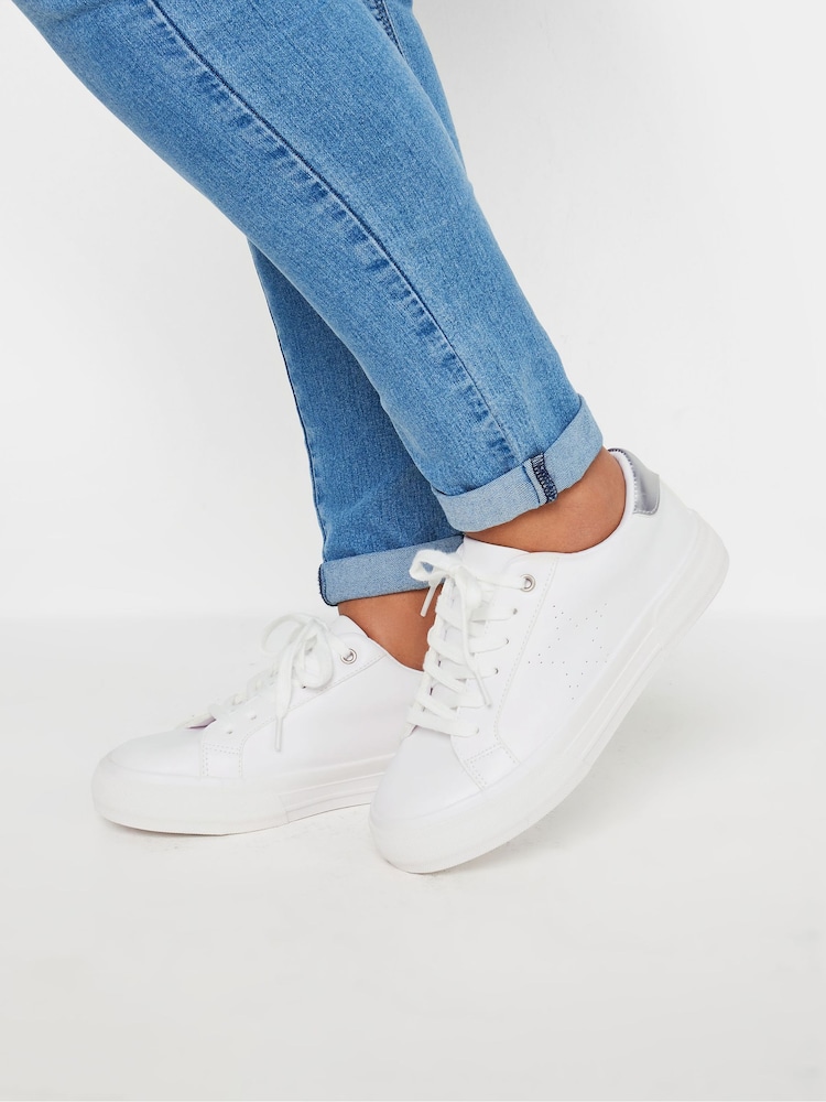Yours Curve Extra širok kroj Star Cut Out Trainers - Slika 1 iz 5 Yours Curve Extra širok kroj Star Cut Out Trainers - Slika 1 iz 5