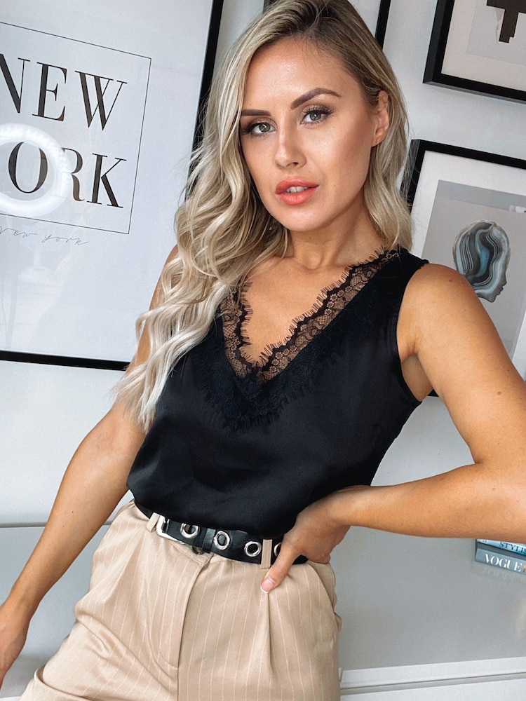 Lipsy Black/ Black and White Spot Multipack V Neck Lace Trim Vest - Image 2 of 6