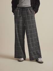 Schwarz - Boucle Sparkle Hose mit weitem Bein und Karomuster - Bild 4 von 8
