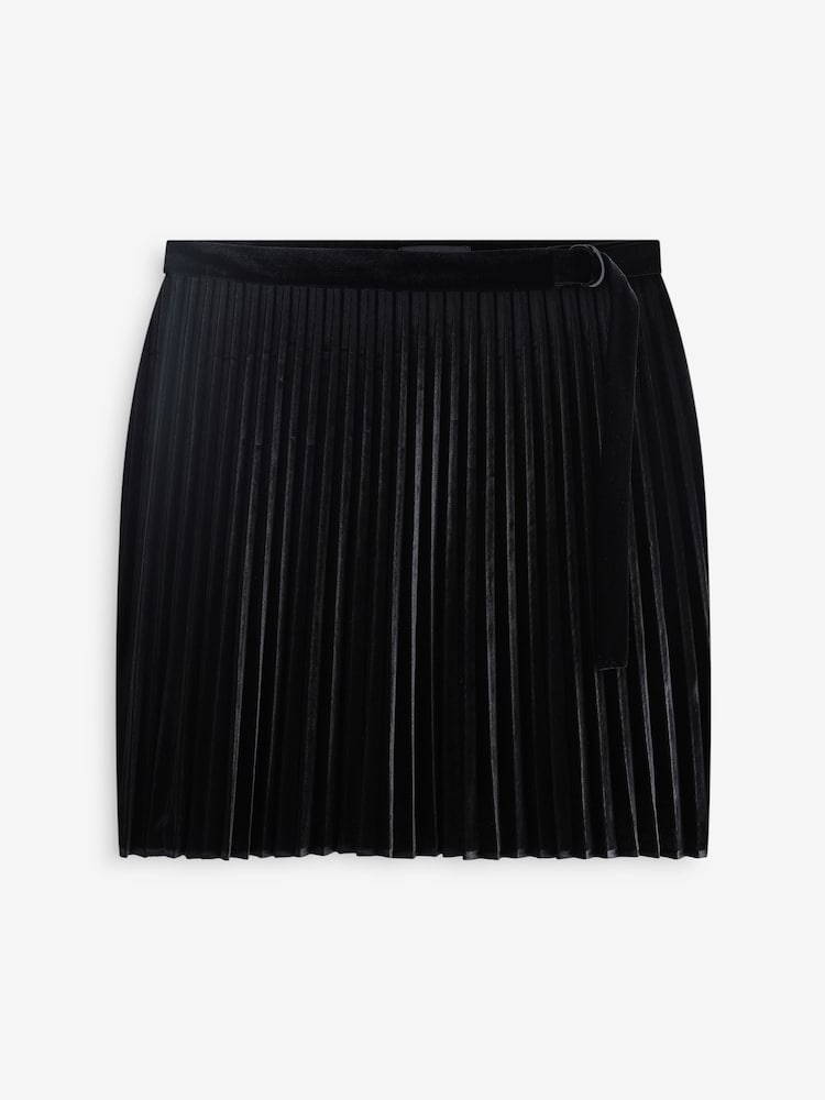 أسود مخملي - تنورة قصيرة - صورة 1 من 1 أسود مخملي - تنورة قصيرة - صورة 1 من 1